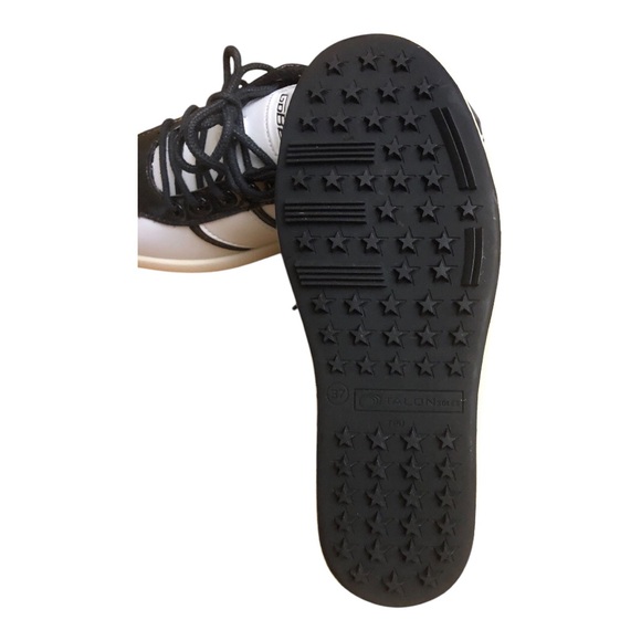 GoBe Unisex Black and White Golf Shoes! - Picture 4 of 5